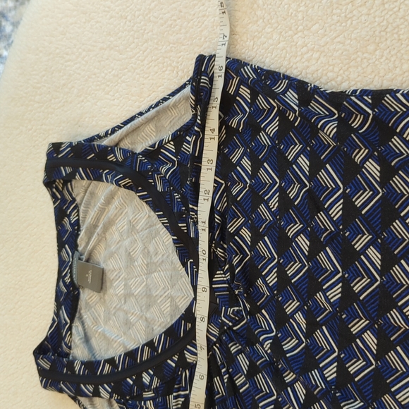 Ladies Ann Taylor EUC sleeveless top/shell size small - Picture 4 of 10